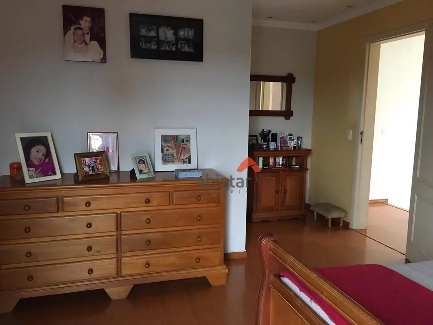 Sobrado com 4 quartos à venda, 250m2 em Jardim Umarizal, São Paulo - SP - imagem 4 Foto 4 de Sobrado com 4 quartos à venda, 250m2 em Jardim Umarizal, São Paulo - SP