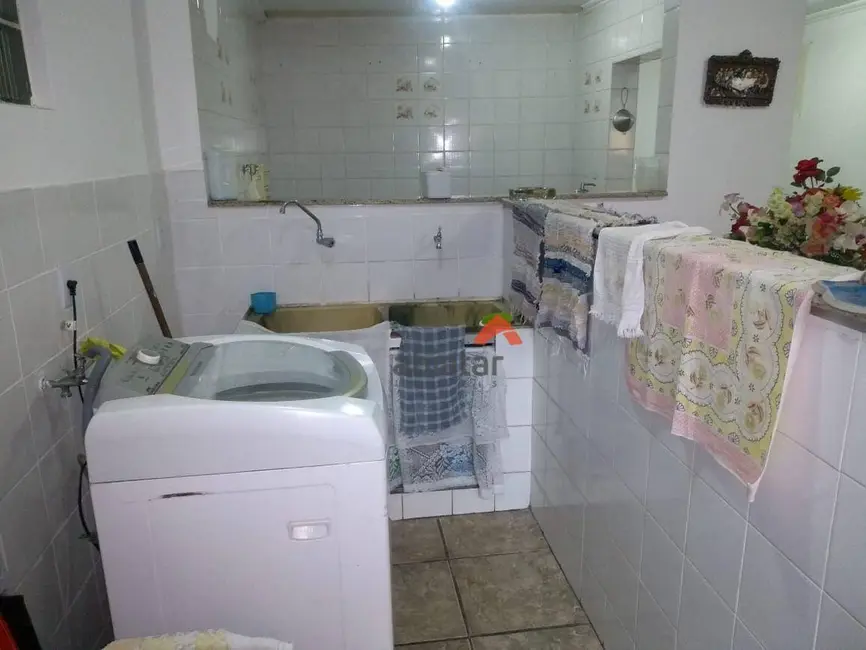 Foto 8 de Sobrado com 2 quartos à venda, 189m2 em Jardim Henriqueta, Taboao Da Serra - SP