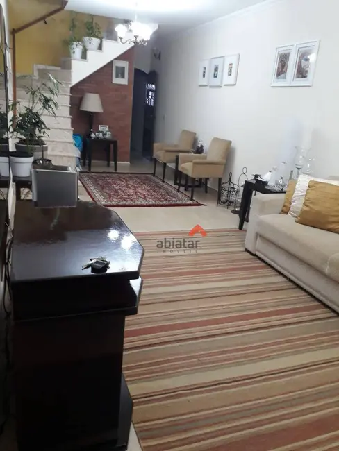 Foto 9 de Sobrado com 3 quartos à venda, 168m2 em Jardim Ouro Preto, Taboao Da Serra - SP