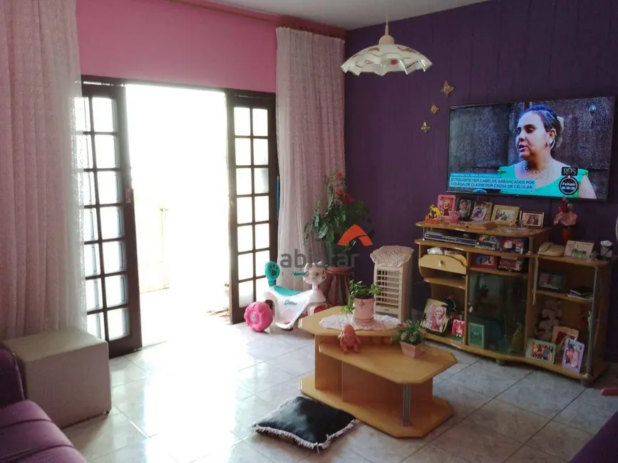 Foto 6 de Sobrado com 4 quartos à venda, 250m2 em Jardim Salete, Taboao Da Serra - SP