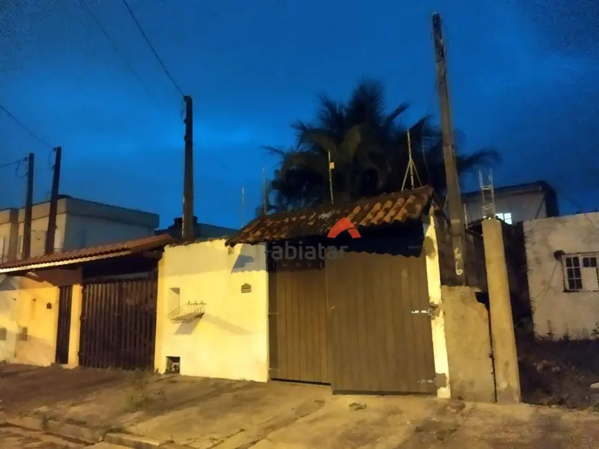 Sobrado com 3 quartos à venda, 250m2 em Itanhaem - SP - imagem 3 Foto 3 de Sobrado com 3 quartos à venda, 250m2 em Itanhaem - SP