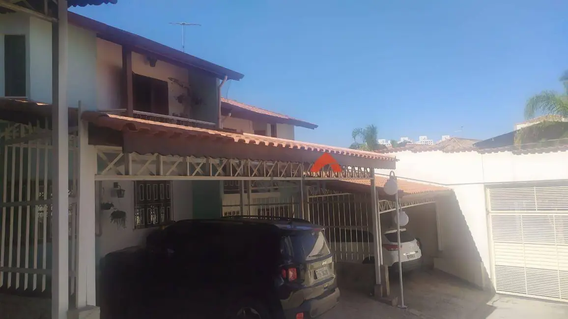 Foto 1 de Casa de Condomínio com 3 quartos à venda, 140m2 em Parque Assunção, Taboao Da Serra - SP