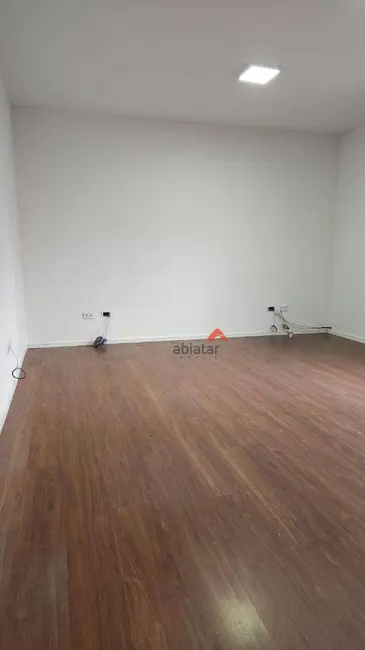 Sala Comercial para alugar, 35m2 em Jardim Maria Rosa, Taboao Da Serra - SP - imagem 4 Foto 4 de Sala Comercial para alugar, 35m2 em Jardim Maria Rosa, Taboao Da Serra - SP