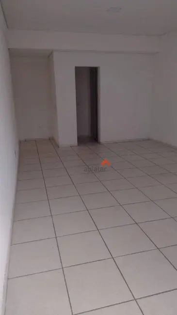 Sala Comercial para alugar, 40m2 em Jardim Maria Rosa, Taboao Da Serra - SP - imagem 4 Foto 4 de Sala Comercial para alugar, 40m2 em Jardim Maria Rosa, Taboao Da Serra - SP
