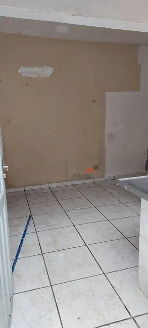 Foto 3 de Casa com 1 quarto para alugar, 40m2 em Parque Jacarandá, Taboao Da Serra - SP