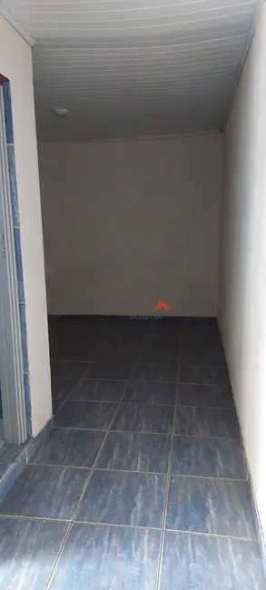 Casa com 1 quarto para alugar, 40m2 em Vila Olinda, Embu Das Artes - SP - imagem 5 Foto 5 de Casa com 1 quarto para alugar, 40m2 em Vila Olinda, Embu Das Artes - SP