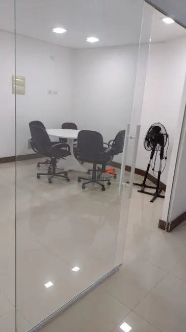 Foto 1 de Sala Comercial para alugar, 30m2 em Parque Santos Dumont, Taboao Da Serra - SP