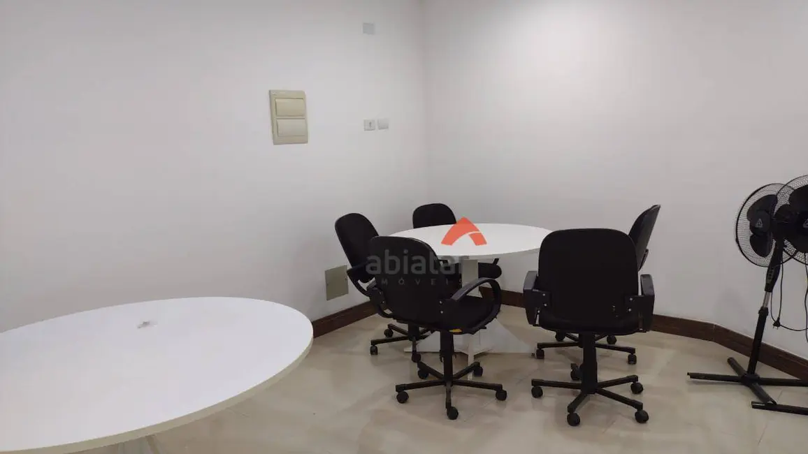 Foto 2 de Sala Comercial para alugar, 30m2 em Parque Santos Dumont, Taboao Da Serra - SP