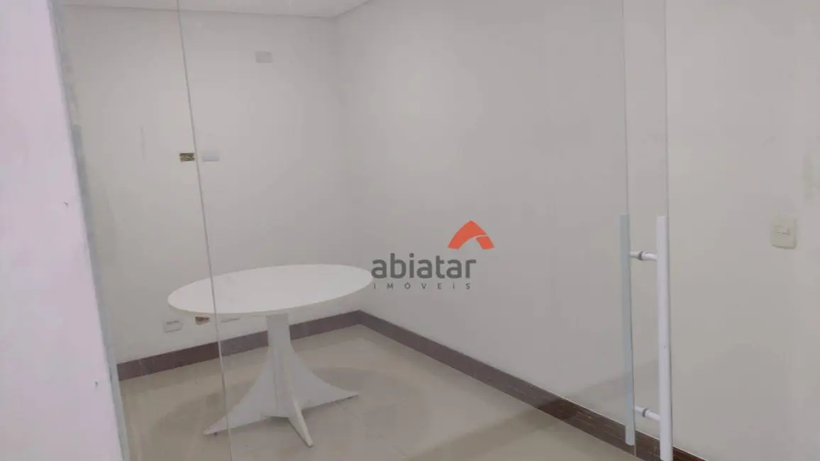 Sala Comercial para alugar, 28m2 em Parque Santos Dumont, Taboao Da Serra - SP - imagem 3 Foto 3 de Sala Comercial para alugar, 28m2 em Parque Santos Dumont, Taboao Da Serra - SP