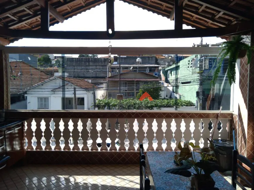 Casa com 4 quartos à venda, 200m2 em Jardim Helena, Taboao Da Serra - SP - imagem 4 Foto 4 de Casa com 4 quartos à venda, 200m2 em Jardim Helena, Taboao Da Serra - SP