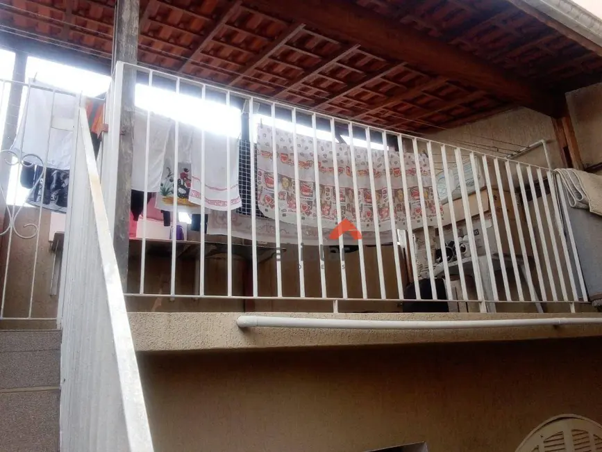 Foto 2 de Casa com 3 quartos à venda, 303m2 em Parque Ipê, São Paulo - SP