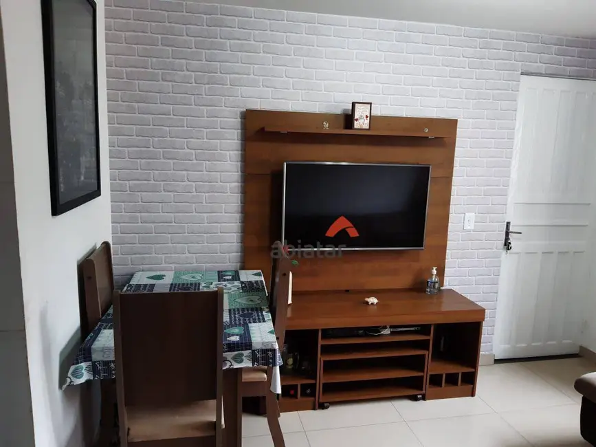 Foto 2 de Apartamento com 2 quartos à venda, 40m2 em Jardim Mirna, Taboao Da Serra - SP