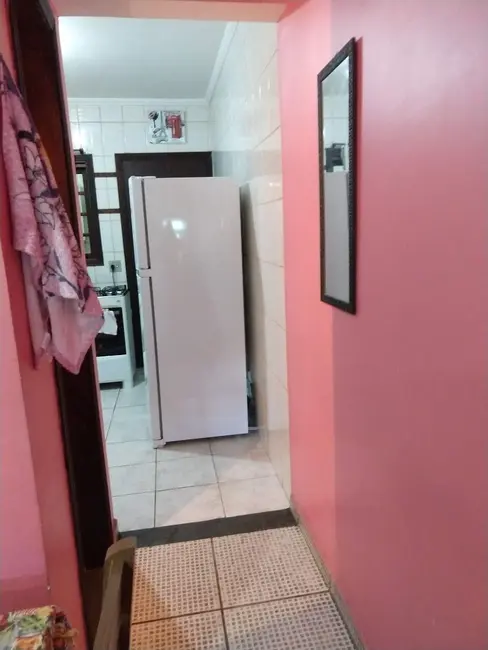 Foto 2 de Sobrado com 2 quartos à venda, 70m2 em Vila Iasi, Taboao Da Serra - SP