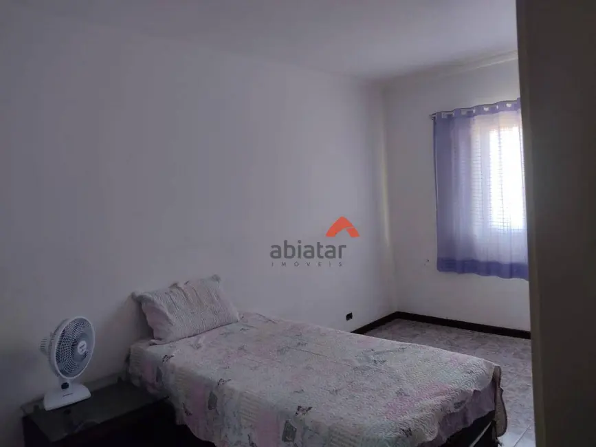 Sobrado com 3 quartos à venda, 130m2 em Parque Monte Alegre, Taboao Da Serra - SP - imagem 5 Foto 5 de Sobrado com 3 quartos à venda, 130m2 em Parque Monte Alegre, Taboao Da Serra - SP