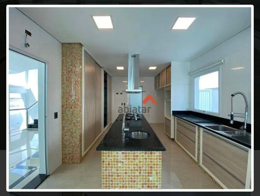 Sobrado com 4 quartos à venda e para alugar, 488m2 em Tamboré, Barueri - SP - imagem 7 Foto 7 de Sobrado com 4 quartos à venda e para alugar, 488m2 em Tamboré, Barueri - SP