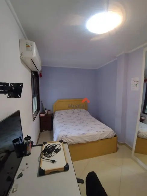 Foto 3 de Sobrado com 2 quartos à venda, 180m2 em Jardim Santa Terezinha, Taboao Da Serra - SP