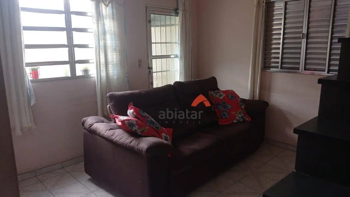 Foto 8 de Sobrado com 5 quartos à venda, 250m2 em Jardim Santa Cruz, Taboao Da Serra - SP