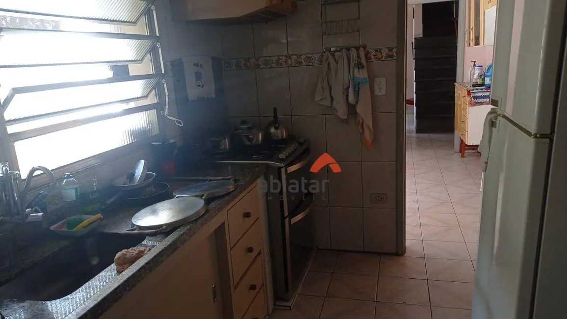 Foto 3 de Sobrado com 5 quartos à venda, 250m2 em Jardim Santa Cruz, Taboao Da Serra - SP