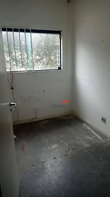 Foto 5 de Sala Comercial para alugar, 127m2 em Jardim da Glória, Taboao Da Serra - SP