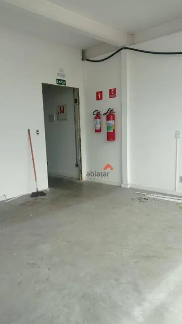 Sala Comercial para alugar, 127m2 em Jardim da Glória, Taboao Da Serra - SP - imagem 6 Foto 6 de Sala Comercial para alugar, 127m2 em Jardim da Glória, Taboao Da Serra - SP