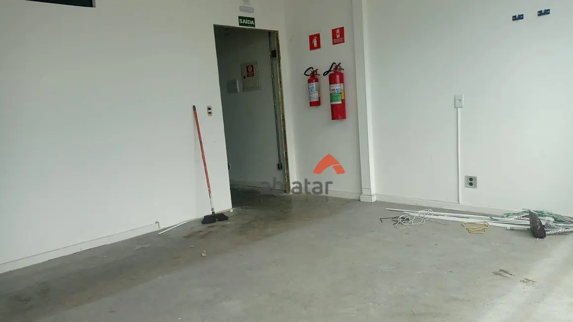 Sala Comercial para alugar, 127m2 em Jardim da Glória, Taboao Da Serra - SP - imagem 7 Foto 7 de Sala Comercial para alugar, 127m2 em Jardim da Glória, Taboao Da Serra - SP