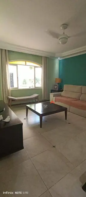 Foto 9 de Sobrado com 3 quartos à venda, 328m2 em Parque Assunção, Taboao Da Serra - SP