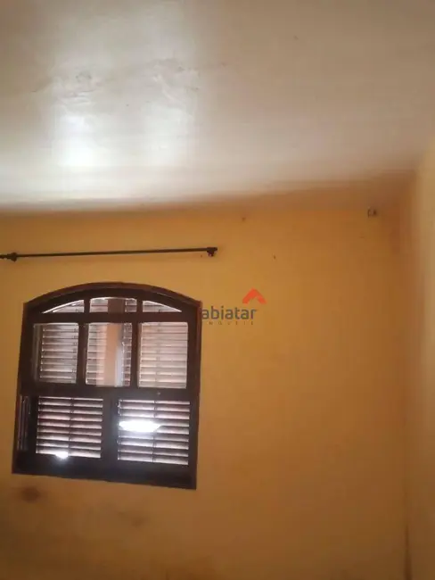 Casa com 1 quarto para alugar, 35m2 em Jardim Sílvio Sampaio, Taboao Da Serra - SP - imagem 5 Foto 5 de Casa com 1 quarto para alugar, 35m2 em Jardim Sílvio Sampaio, Taboao Da Serra - SP