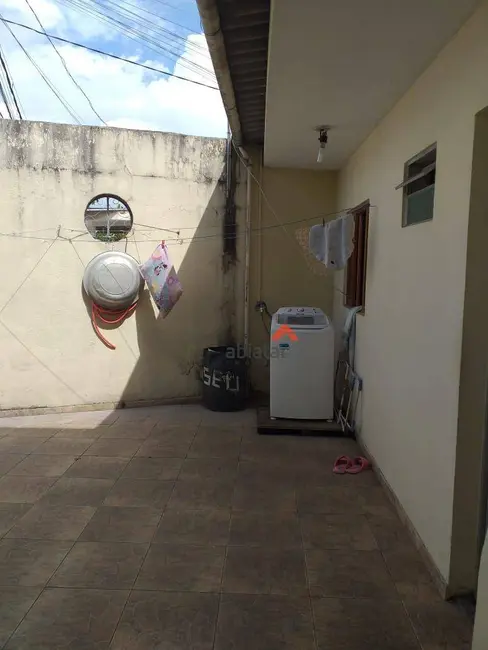 Foto 4 de Sobrado com 3 quartos à venda, 94m2 em Jardim Maria Rosa, Taboao Da Serra - SP