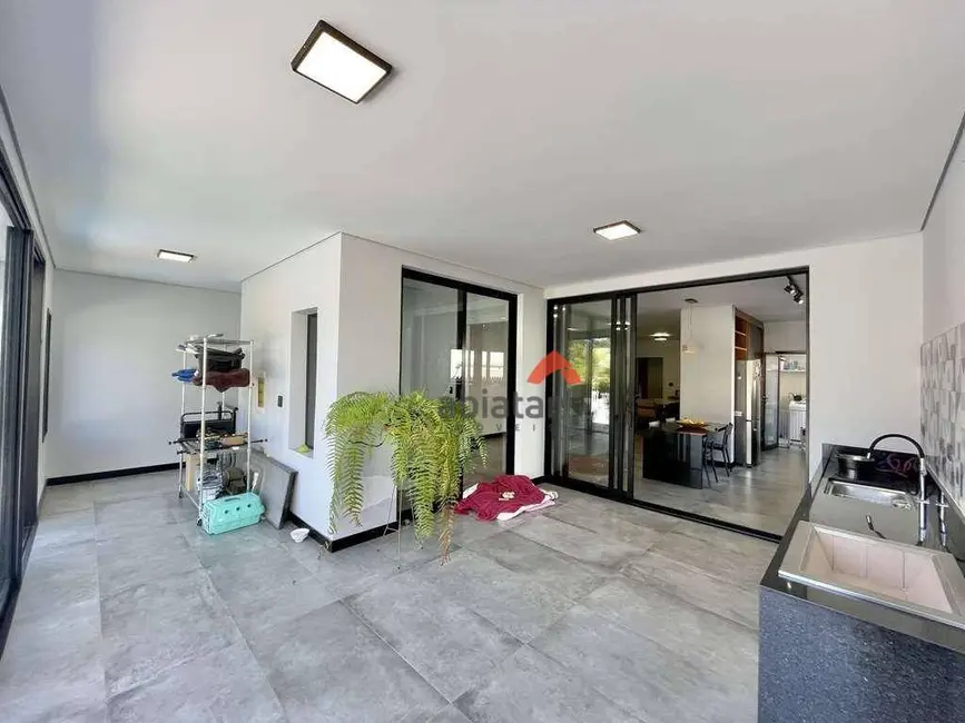 Foto 4 de Casa de Condomínio com 3 quartos à venda, 525m2 em Granja Viana, Cotia - SP