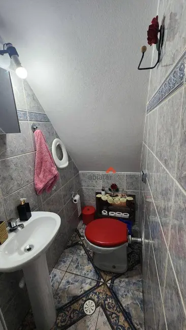 Foto 9 de Sobrado com 3 quartos à venda, 211m2 em Jardim Maria Rosa, Taboao Da Serra - SP