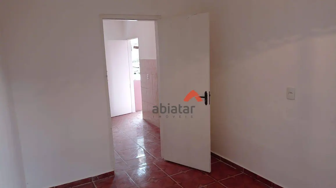 Foto 6 de Casa com 1 quarto para alugar, 100m2 em Jardim Santo Onofre, Taboao Da Serra - SP