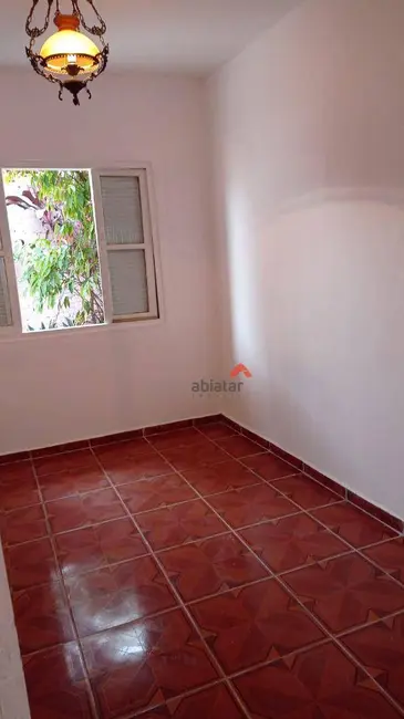 Foto 2 de Casa com 1 quarto para alugar, 100m2 em Jardim Santo Onofre, Taboao Da Serra - SP