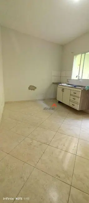 Foto 1 de Casa com 1 quarto para alugar, 28m2 em Parque Assunção, Taboao Da Serra - SP