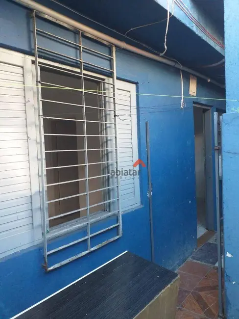 Casa com 1 quarto para alugar, 125m2 em Parque Pinheiros, Taboao Da Serra - SP - imagem 3 Foto 3 de Casa com 1 quarto para alugar, 125m2 em Parque Pinheiros, Taboao Da Serra - SP