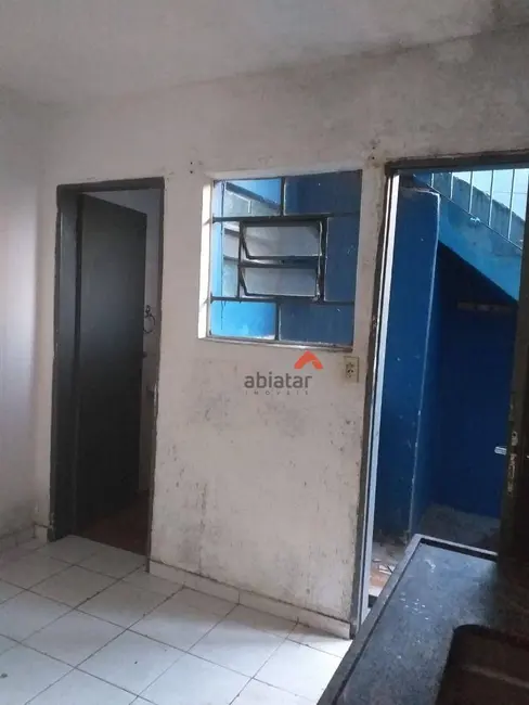 Casa com 1 quarto para alugar, 125m2 em Parque Pinheiros, Taboao Da Serra - SP - imagem 4 Foto 4 de Casa com 1 quarto para alugar, 125m2 em Parque Pinheiros, Taboao Da Serra - SP