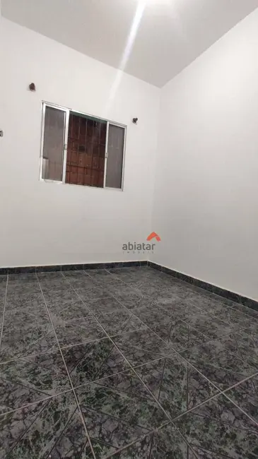 Foto 6 de Casa com 2 quartos para alugar, 40m2 em Parque Pinheiros, Taboao Da Serra - SP