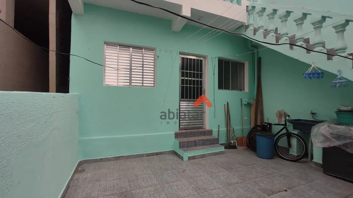 Foto 2 de Casa com 2 quartos para alugar, 40m2 em Parque Pinheiros, Taboao Da Serra - SP