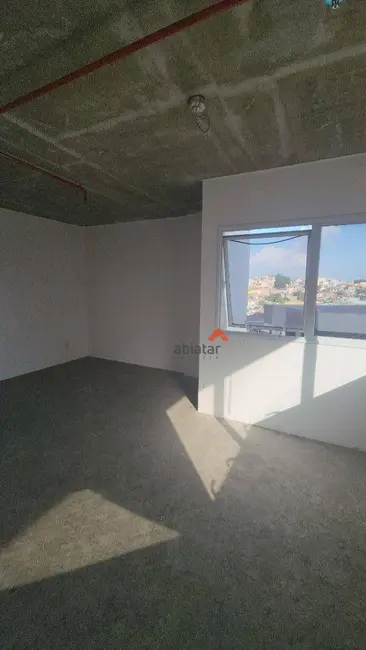 Foto 4 de Sala Comercial para alugar, 24m2 em Parque Taboão, Taboao Da Serra - SP