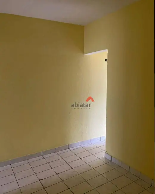 Casa com 1 quarto para alugar, 40m2 em Jardim do Colégio, Embu Das Artes - SP - imagem 4 Foto 4 de Casa com 1 quarto para alugar, 40m2 em Jardim do Colégio, Embu Das Artes - SP