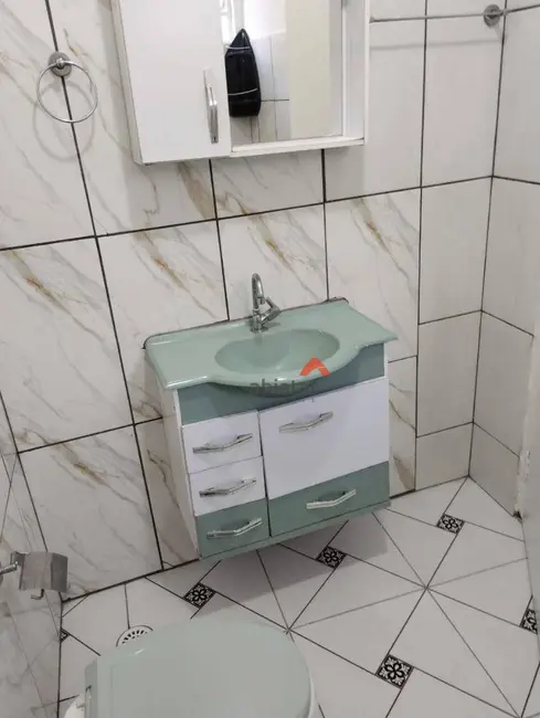 Casa com 1 quarto para alugar, 35m2 em Embu Das Artes - SP - imagem 3 Foto 3 de Casa com 1 quarto para alugar, 35m2 em Embu Das Artes - SP