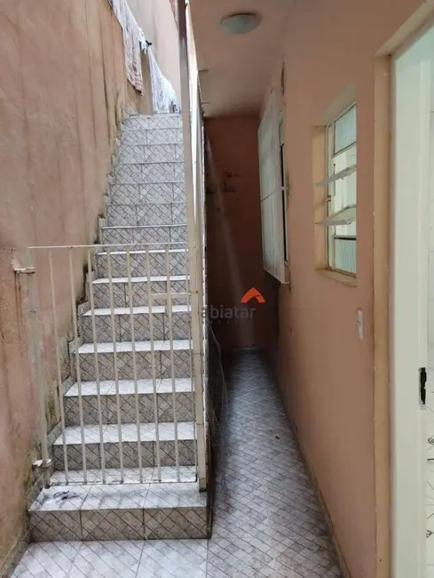 Casa com 1 quarto para alugar, 35m2 em Embu Das Artes - SP - imagem 6 Foto 6 de Casa com 1 quarto para alugar, 35m2 em Embu Das Artes - SP