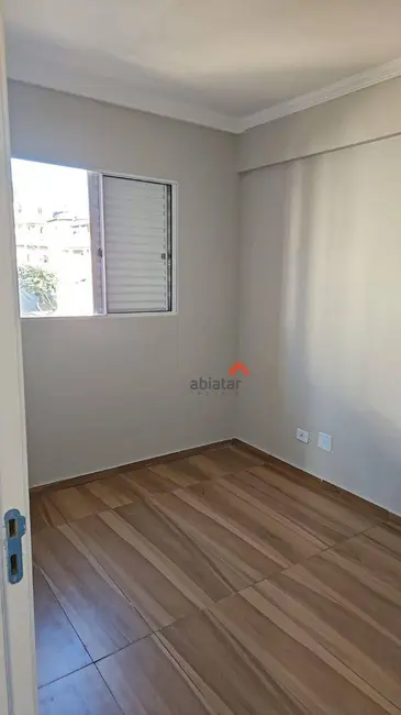 Foto 2 de Apartamento com 2 quartos para alugar, 50m2 em Jardim Elizabete, Taboao Da Serra - SP