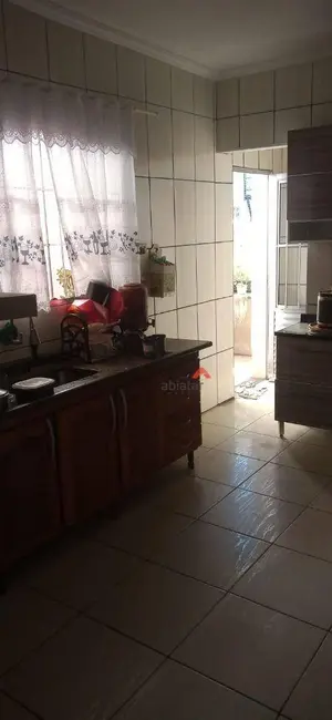 Foto 4 de Casa com 4 quartos à venda, 187m2 em Vila Regina, Embu Das Artes - SP