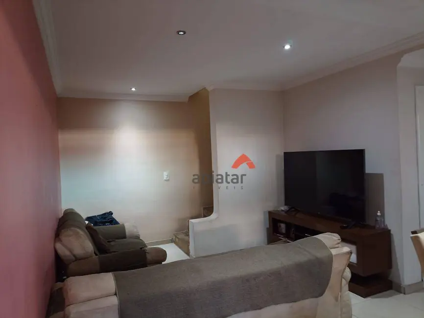 Casa com 2 quartos à venda, 100m2 em Jardim Clementino, Taboao Da Serra - SP - imagem 5 Foto 5 de Casa com 2 quartos à venda, 100m2 em Jardim Clementino, Taboao Da Serra - SP