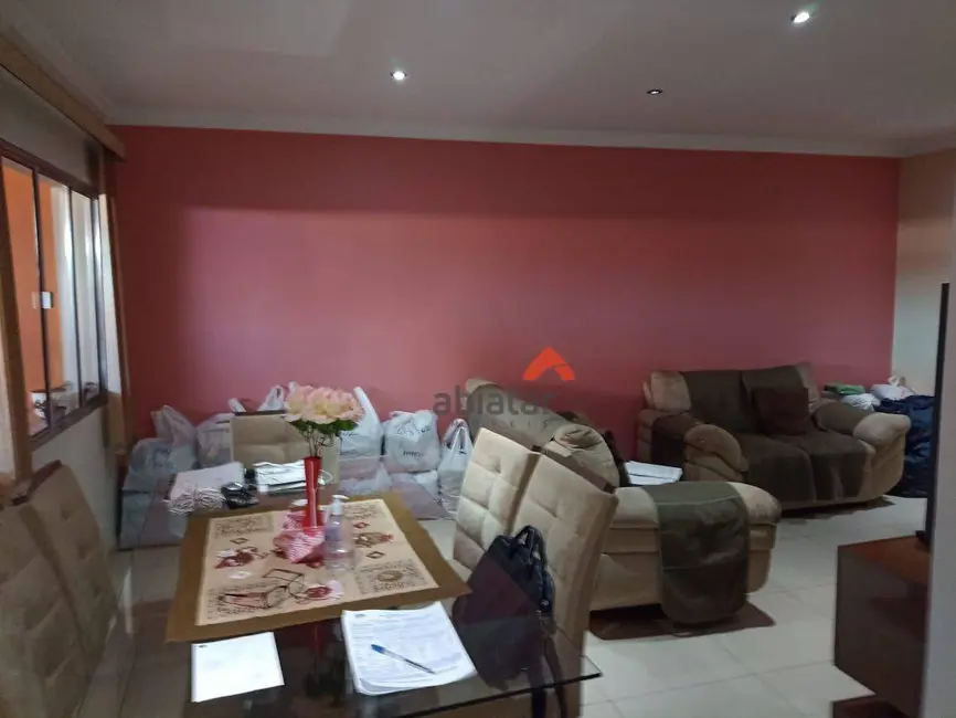 Casa com 2 quartos à venda, 100m2 em Jardim Clementino, Taboao Da Serra - SP - imagem 2 Foto 2 de Casa com 2 quartos à venda, 100m2 em Jardim Clementino, Taboao Da Serra - SP