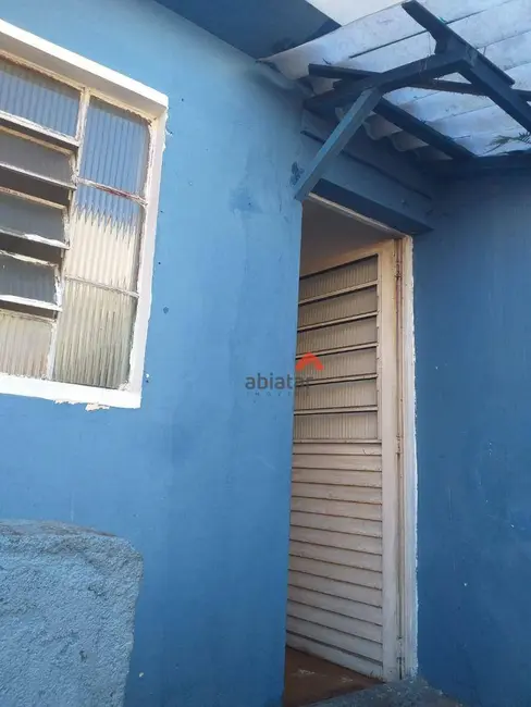 Foto 2 de Casa com 1 quarto para alugar, 120m2 em Parque Pinheiros, Taboao Da Serra - SP