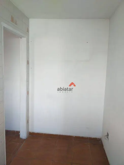 Foto 6 de Casa com 1 quarto para alugar, 120m2 em Parque Pinheiros, Taboao Da Serra - SP