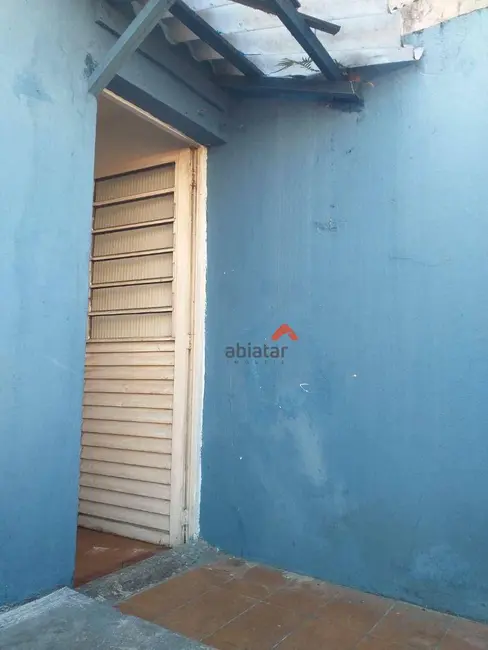 Foto 1 de Casa com 1 quarto para alugar, 120m2 em Parque Pinheiros, Taboao Da Serra - SP