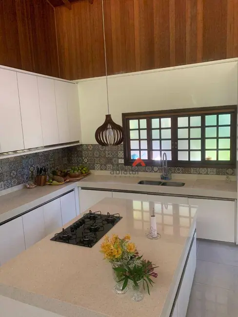 Foto 9 de Casa de Condomínio com 4 quartos à venda, 2070m2 em Condomínio Iolanda, Taboao Da Serra - SP