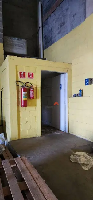 Armazém / Galpão para alugar, 700m2 em Parque Marabá, Taboao Da Serra - SP - imagem 9 Foto 9 de Armazém / Galpão para alugar, 700m2 em Parque Marabá, Taboao Da Serra - SP